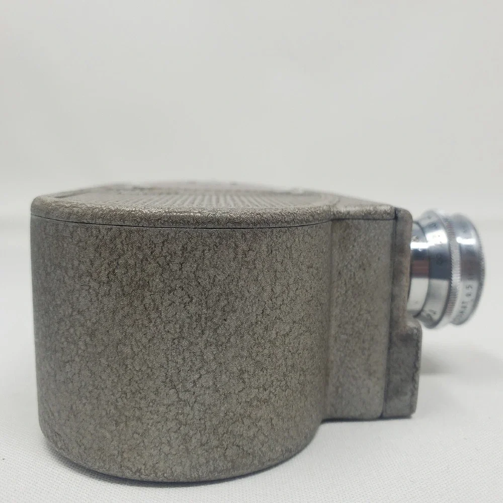 Vintage Bell & Howell 134‎ Movie Camera 8MM Manual Case f1.9 Super Comat lens